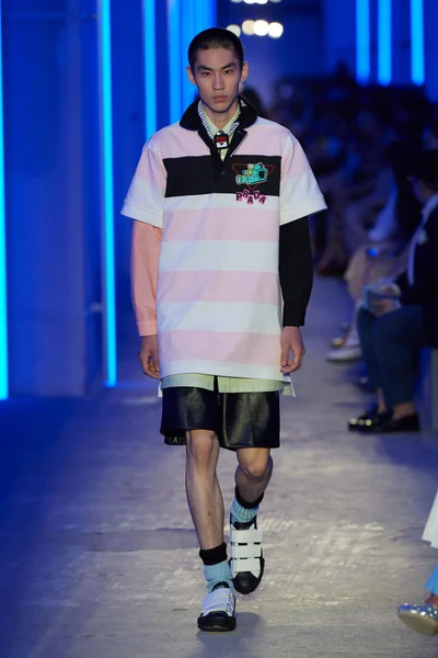 Look 49